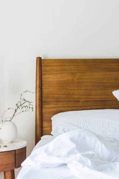Drewniane łóżka - królowe sypialni